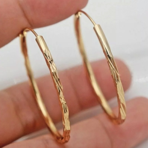 New 18k Gold Plated Hoop Earrings 2021 New Style - Picture 4 of 7